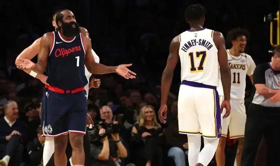 关于太阳再胜快船得分表现令人信服的信息