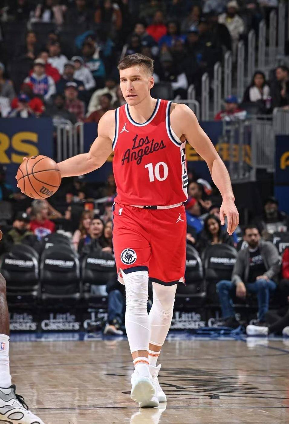 关于太阳再胜快船得分表现令人信服的信息