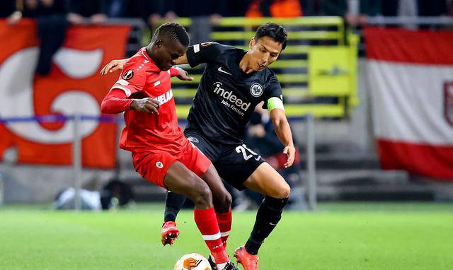 法兰克福球队防线稳固：强防守重于一切的简单介绍