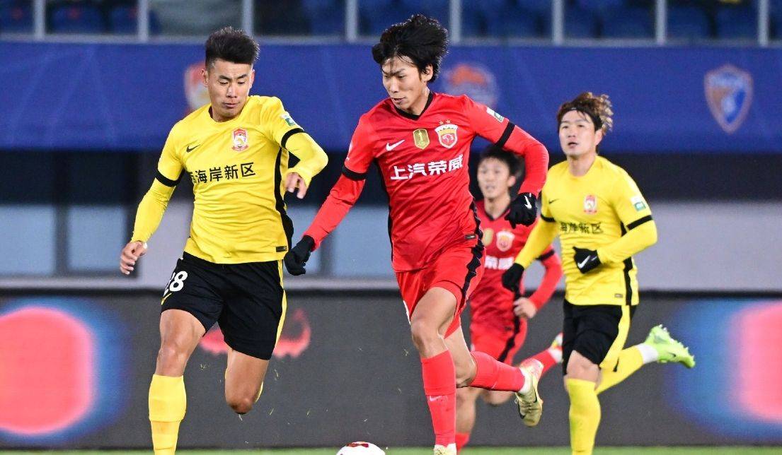 包含精彩表现，球队助力赢下重要一仗的词条