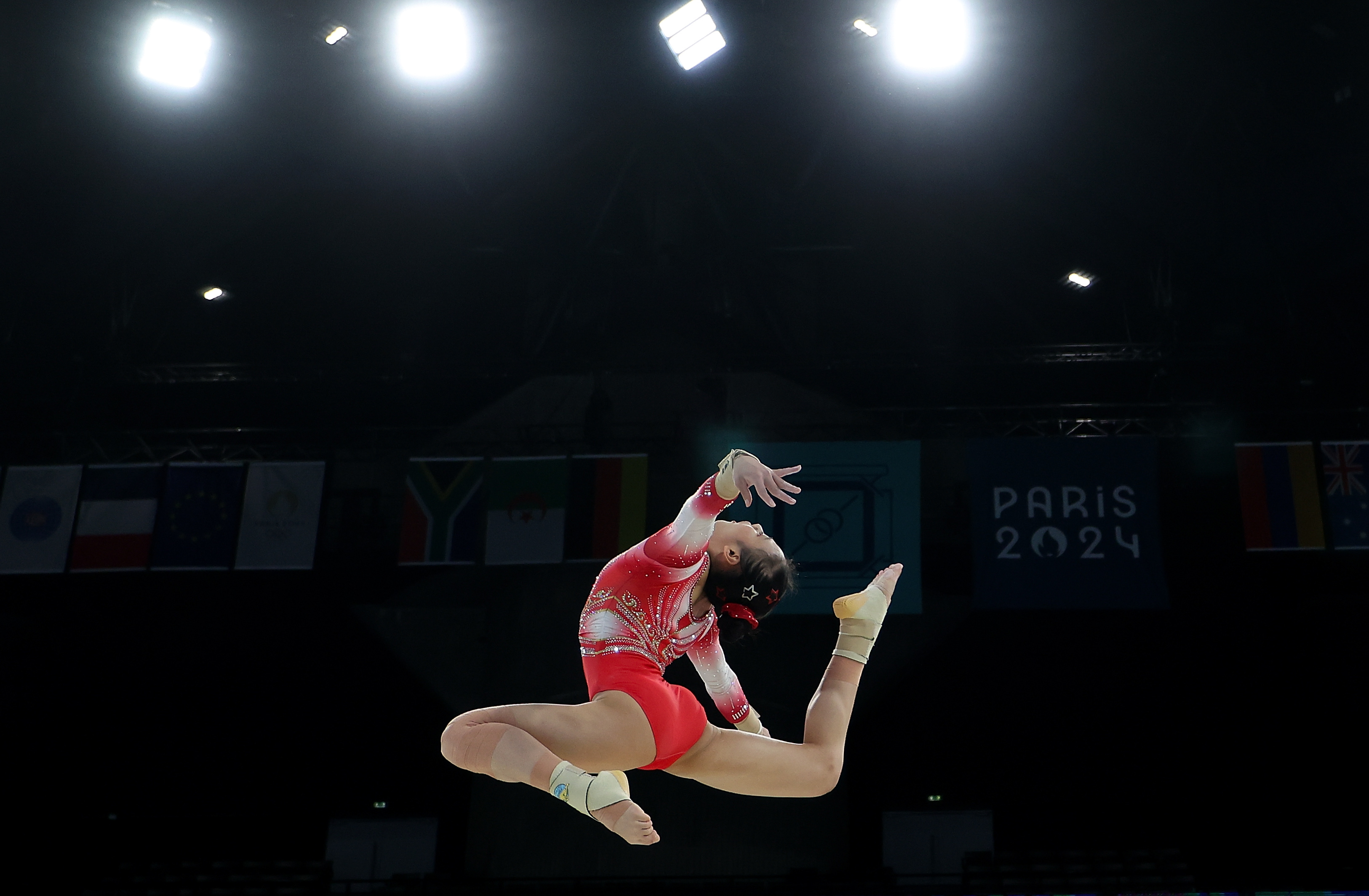 巴西体操运动员精彩表现，引发热议