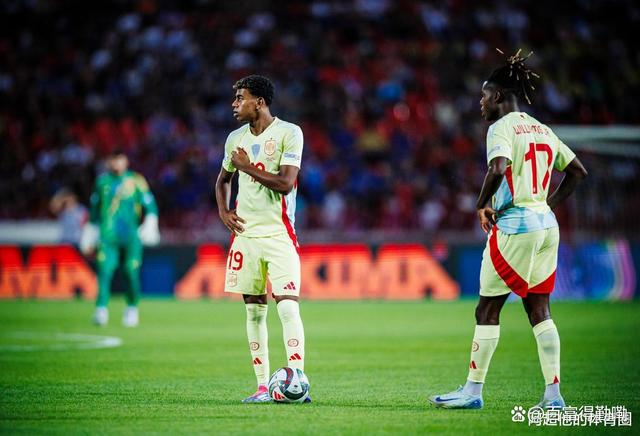 欧洲巨人球队争夺顶级联赛冠军，决战拉开帷幕