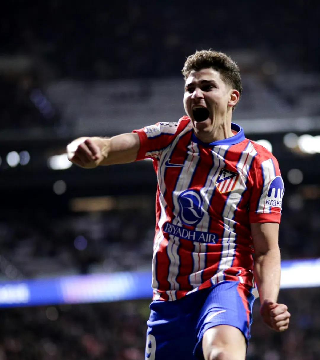 包含利物浦大胜晋级，欧冠卫冕之路再起燃的词条