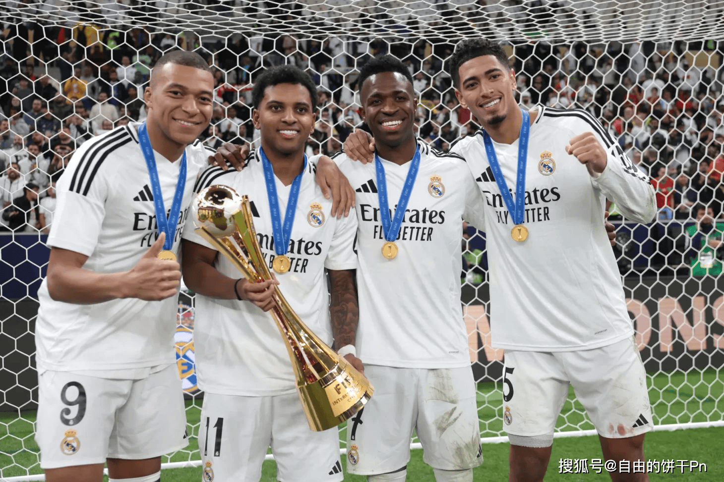 包含洲际足球赛事上的惊喜表现引人瞩目的词条 包含洲际足球赛事上的惊喜表现引人瞩目的词条