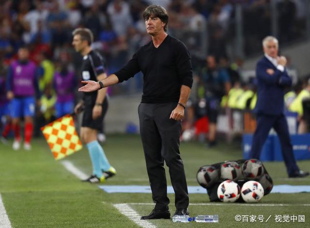 包含德国主教练调整战术力争赢下一场比赛的词条