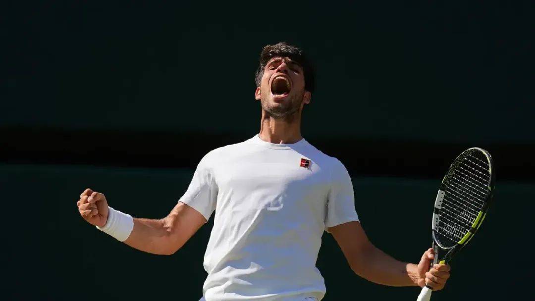 关于西班牙网球队血洗美国网球队，费德勒完成帽子戏法的信息