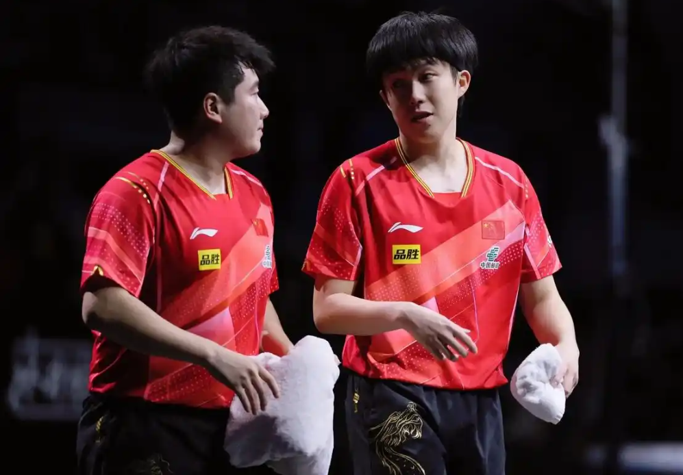 包含法国队碾压中国队，梁靖崑扛起全队的词条