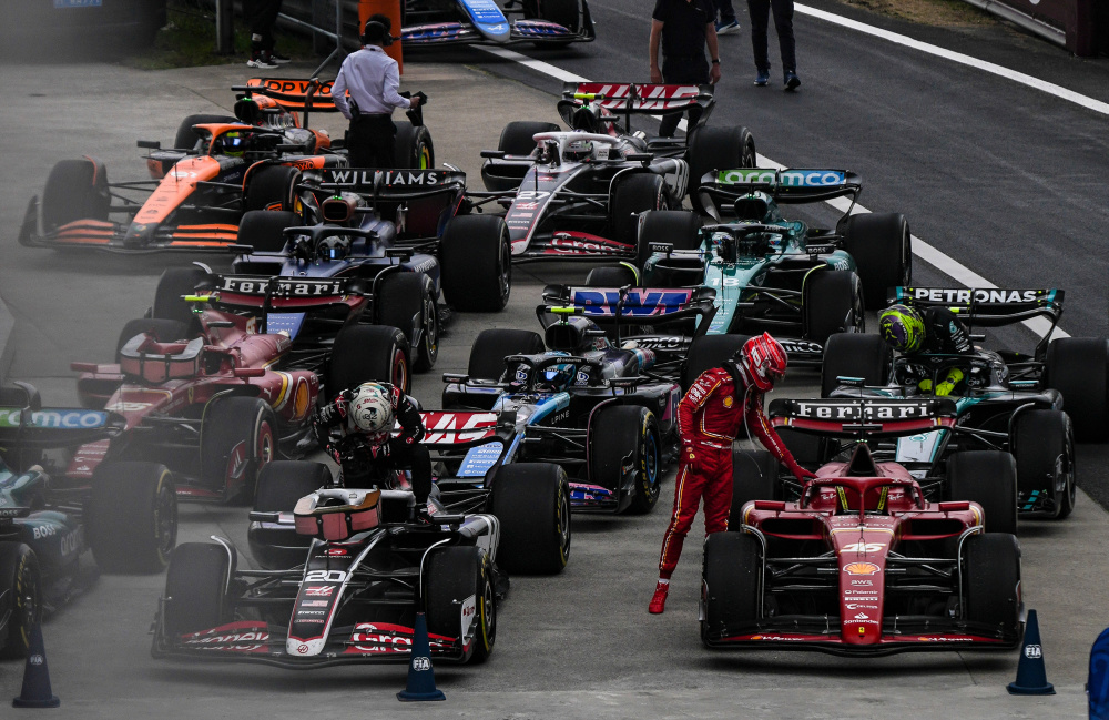 开云体育app-索伯车队翻盘阿斯顿马丁，塞恩斯统治全场