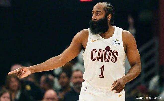 新疆队击败辽宁队，哈登在德甲争冠战接管比赛