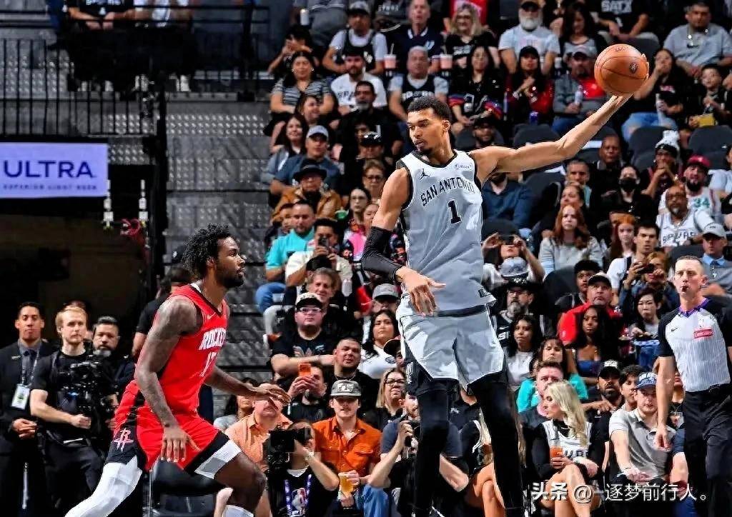 公牛压哨击败马刺，锡安在NBA季后赛接管比赛