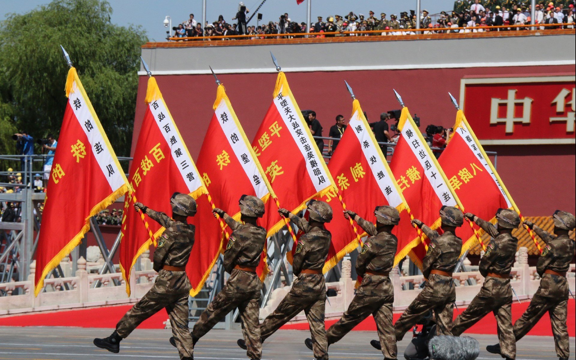 太阳四记重拳打蒙鹈鹕，小贾伦逆袭成最强硬核